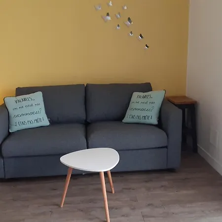 アパート Au Calme A 400 M De La Plage. ポミシェ